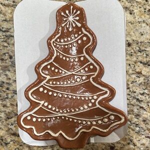4 Pottery Barn Gingerbread Appetizer Plates